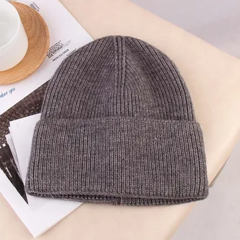 Вязаная шапка 2021, женская уличная повседневная теплая шерстяная шапка на осень и зиму, Корейская версия простой и универсальной защиты для ушей