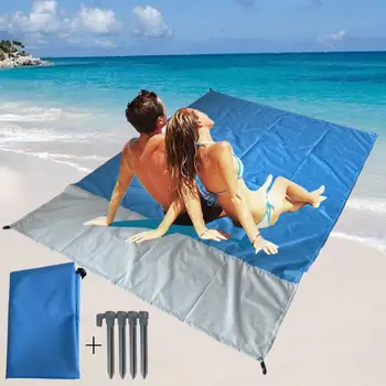 Ковролин складной с 4-мя колышками Длительный срок службы Практичное Надежное пляжное одеяло для кемпинга